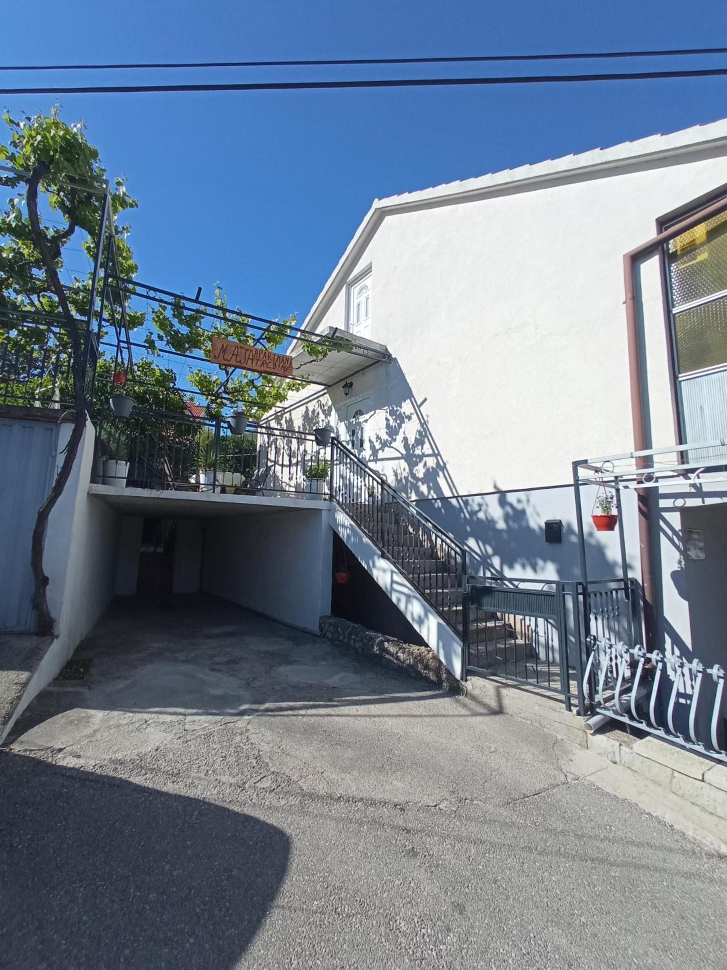 Apartman Maja Требине Екстериор снимка